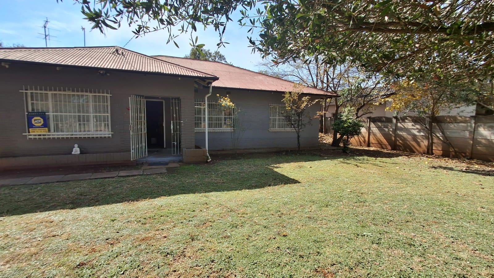 3 Bedroom House For Sale in Three Rivers 
