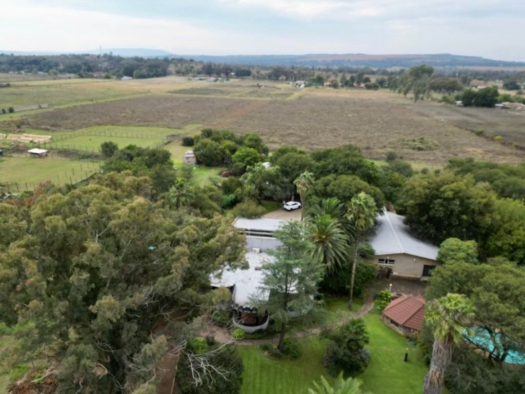 For Sale in Walkers Fruit Farms 5-Bedroom Lifestyle Property with Chicken Farm Infrastructure and Additional Adjoining 1 Hectare Vacant Land