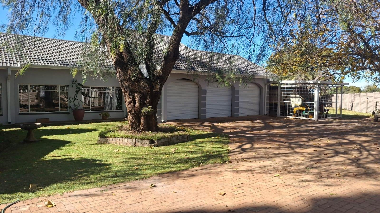 3 Bedroom House For Sale in Henley on Klip