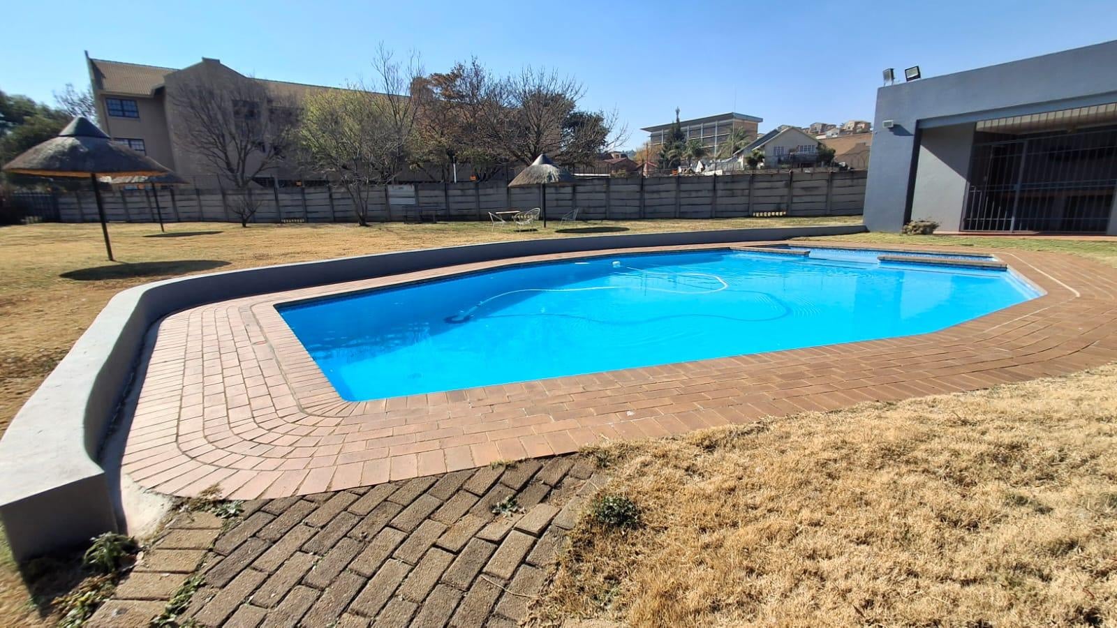 2 Bedroom Townhouse For Sale in Mulbarton