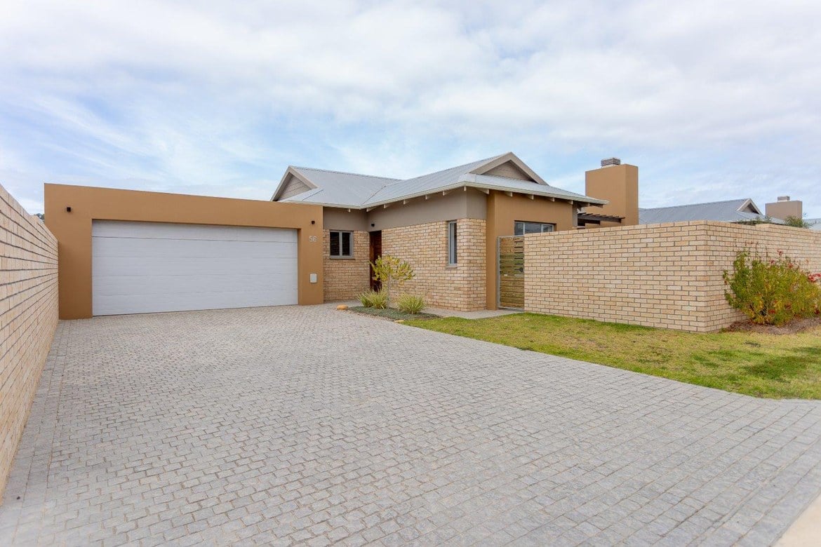 Stylish New Home in Diepkloof, Mooikloof Country Estate – George