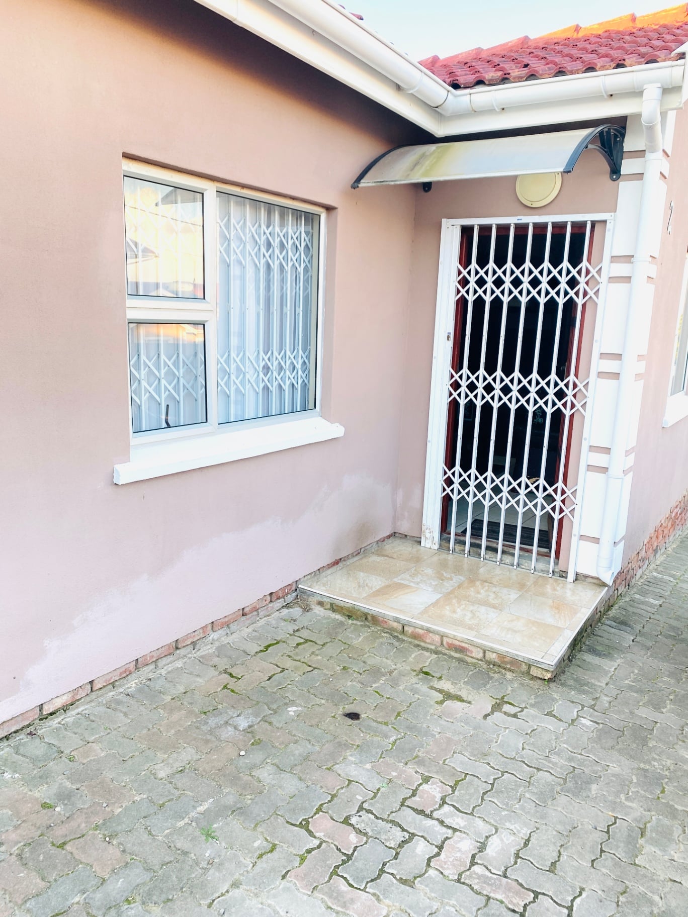 3-Bedroom 2 Bathrooms House for Sale