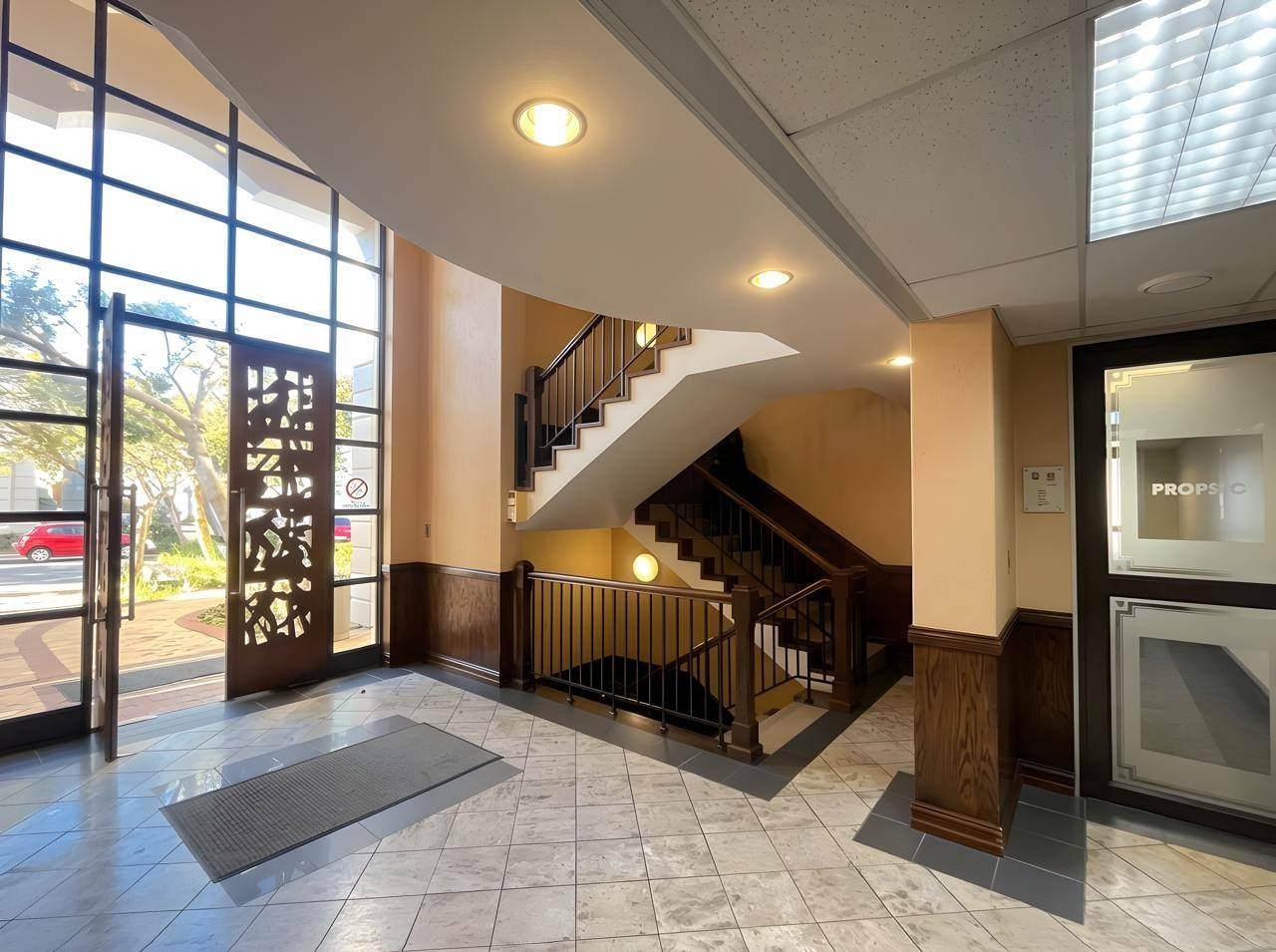 Prime 289m² Office Space To Let in Newton Park