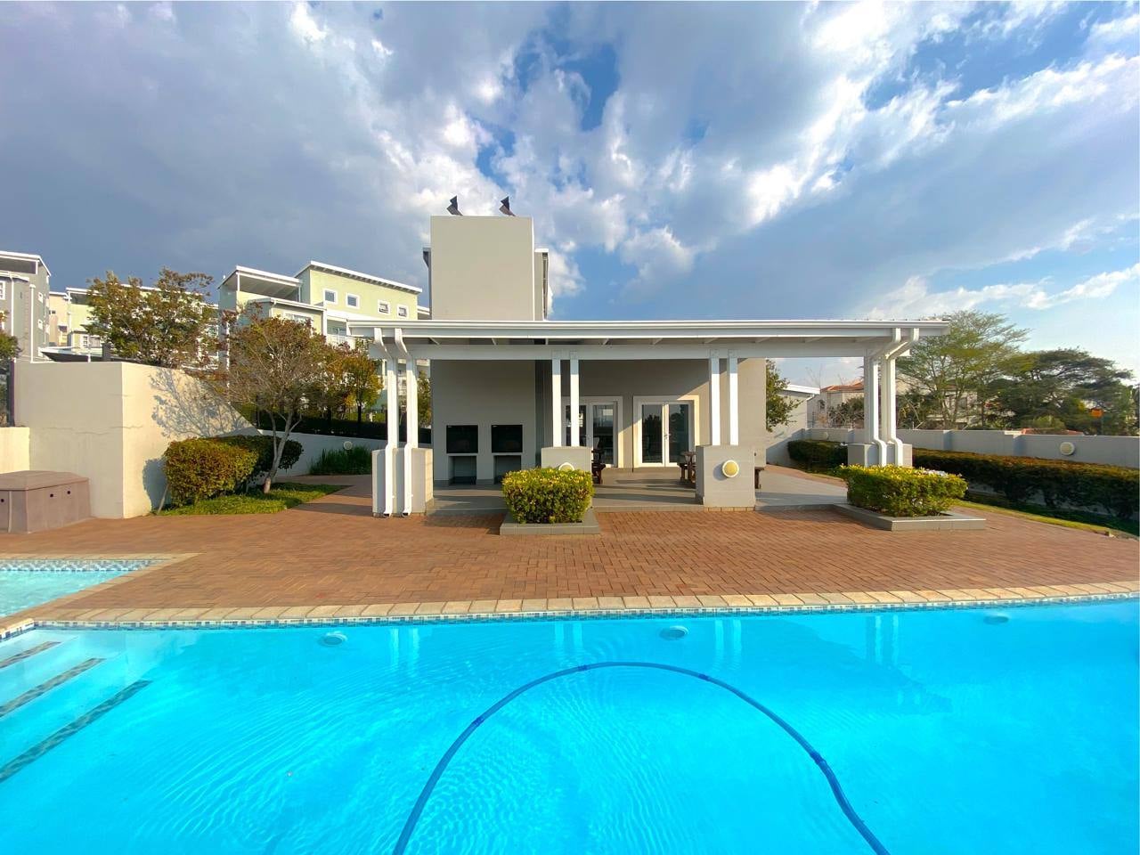 Stunning 2 Bedroom Apartment / Flat for Sale in Paulshof