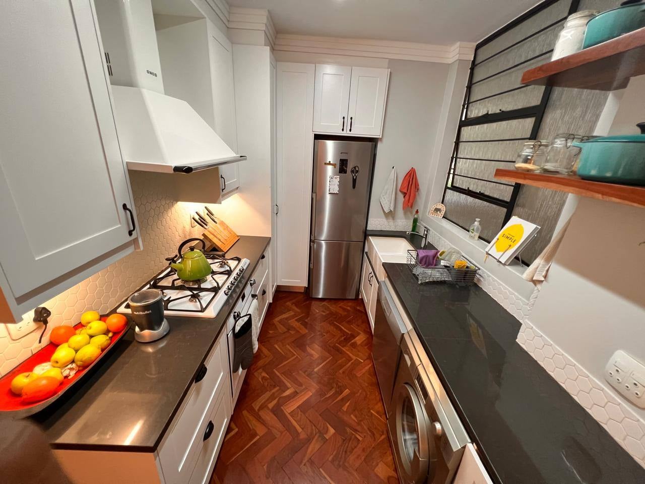 Luxury 2 bedroom apartment in Sandhurst Gardens