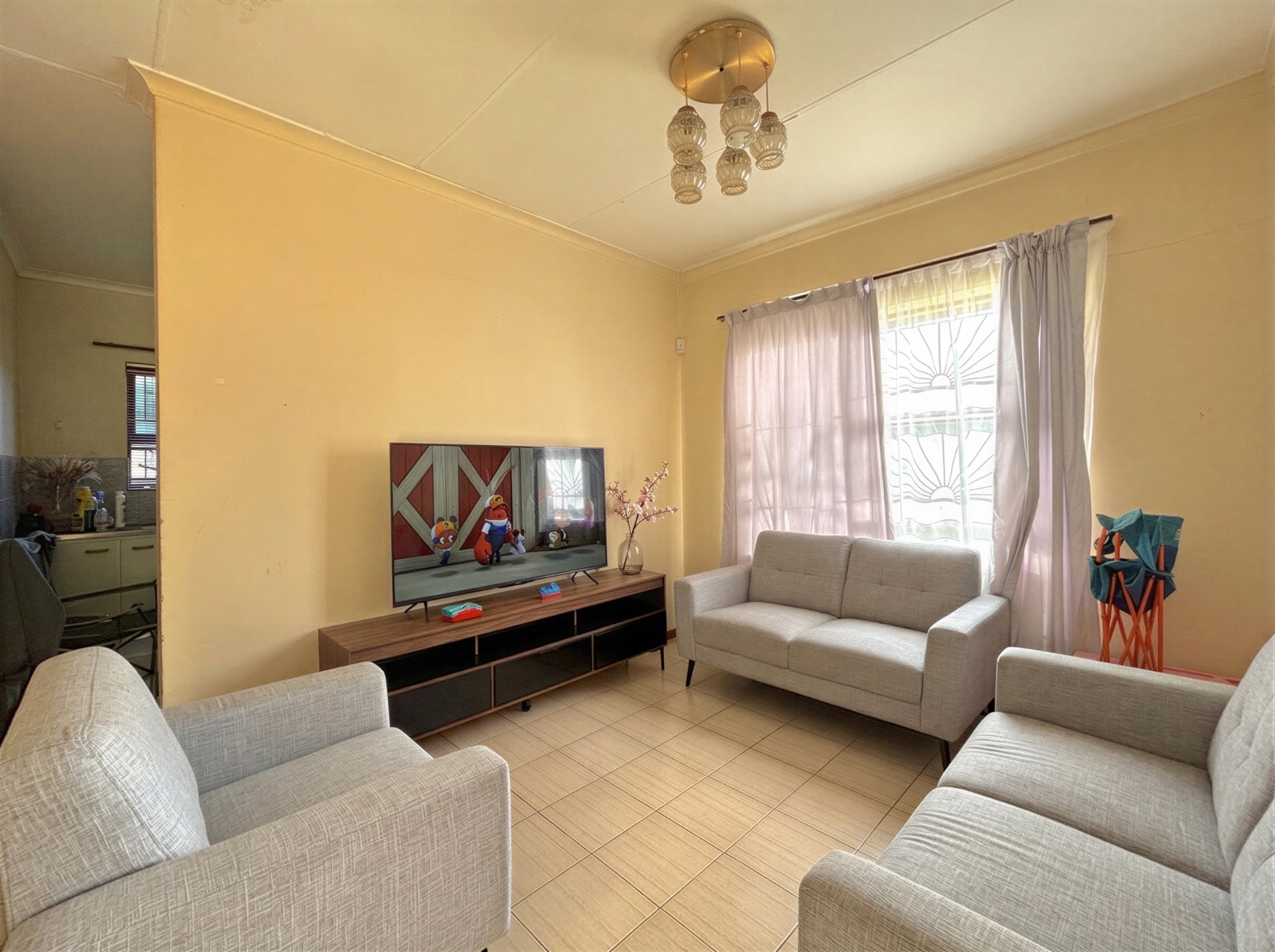 Spacious Family Home For Sale In Palm Ridge