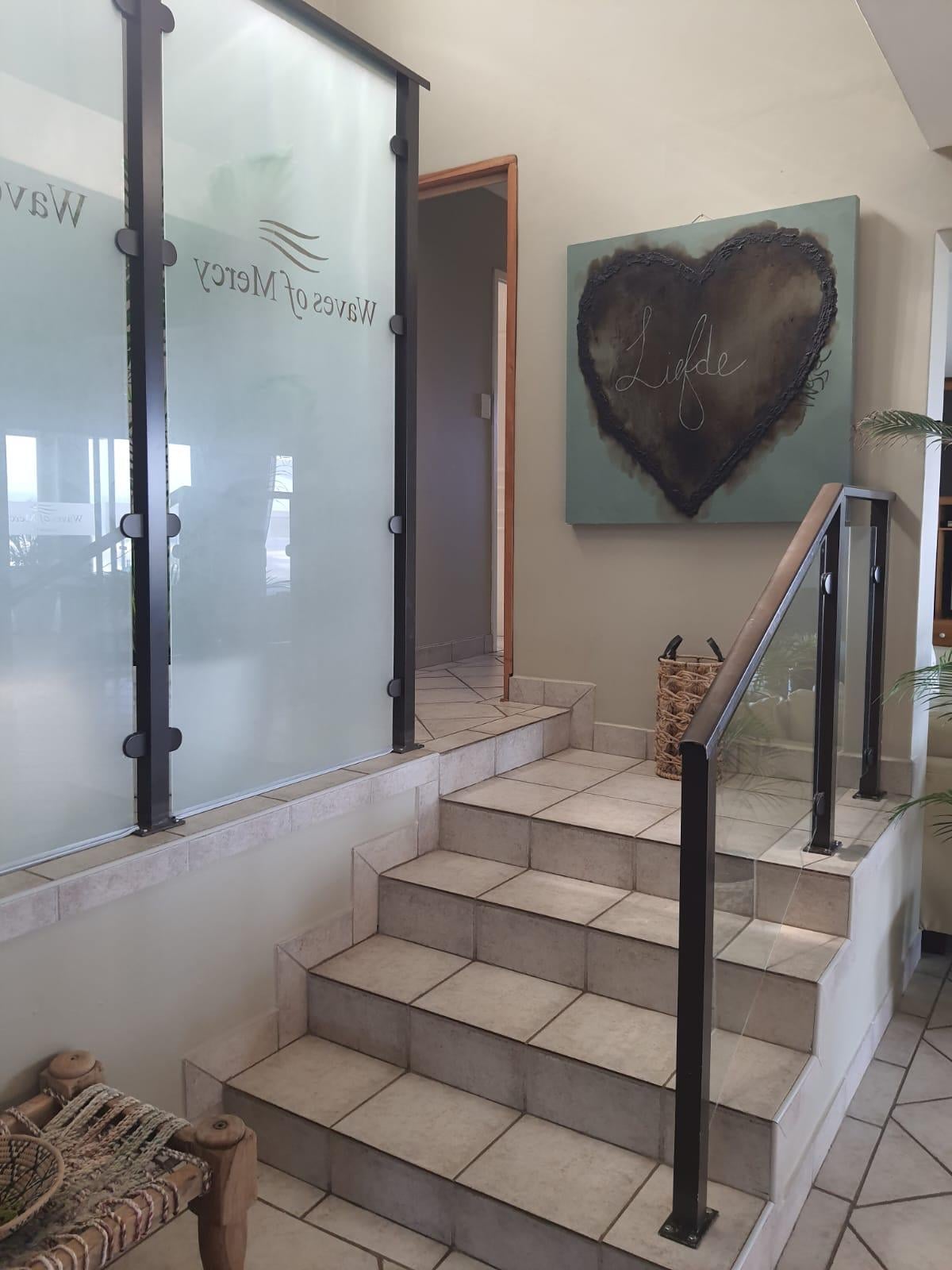 Spacious Six Bedroom Four Bathroom Coastal Home To Rent In Prime Trafalgar
