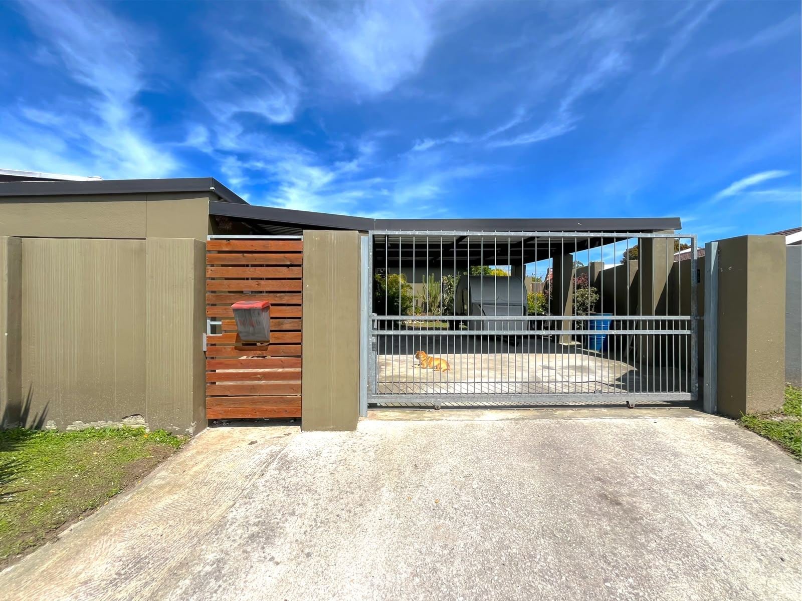 Spacious Family Home with Exceptional Flatlet in Kabega Park