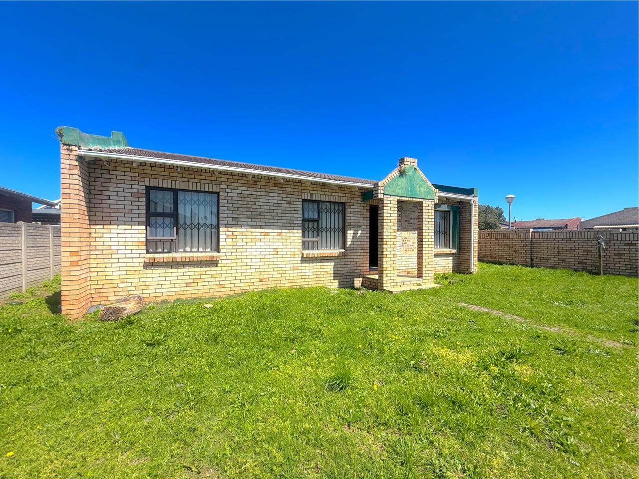Spacious Fully Furnished 3-Bedroom Home