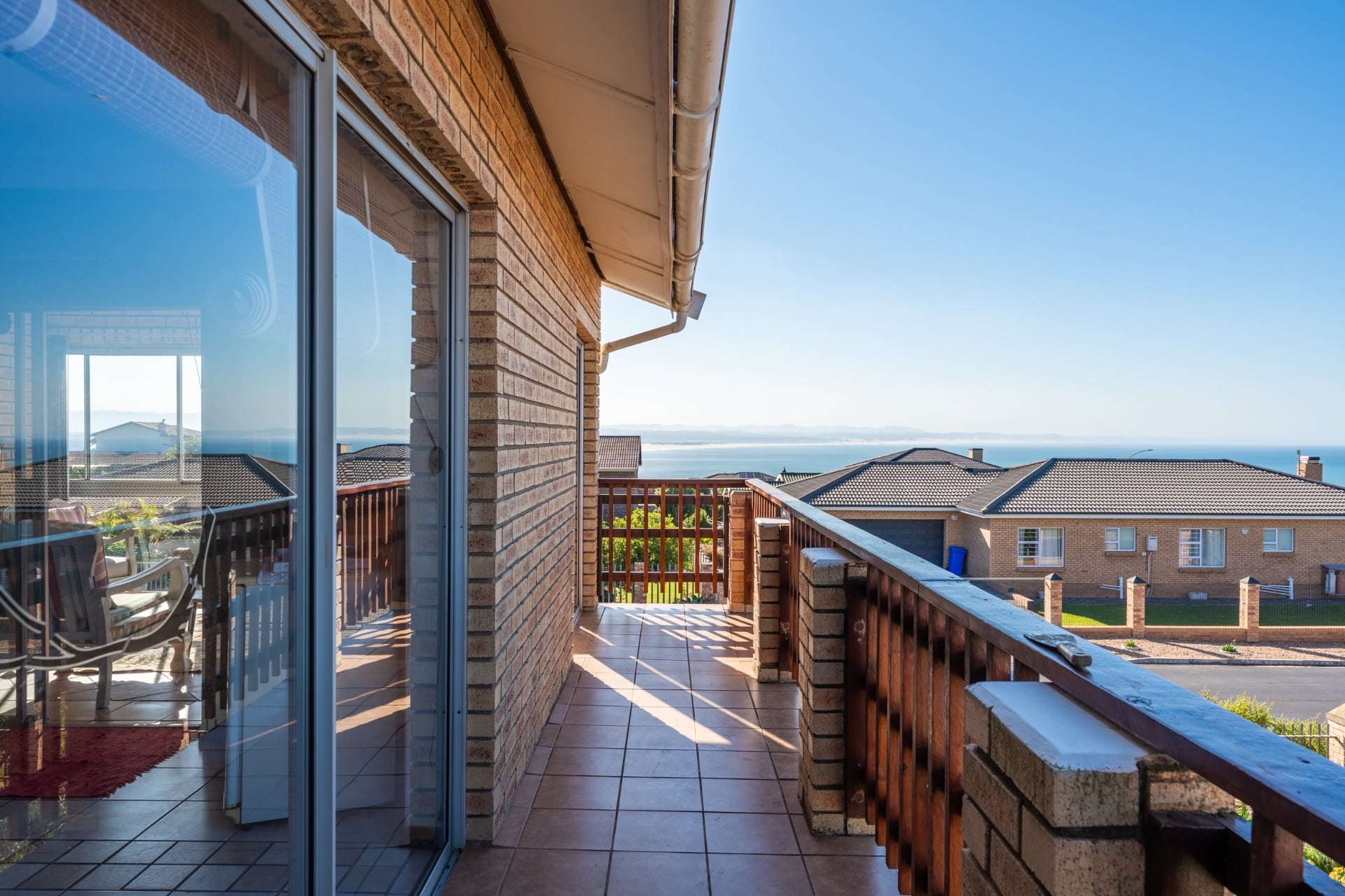 Modern Two Bedroom One Bathroom Apartment To Rent In Beautiful Wavecrest Location