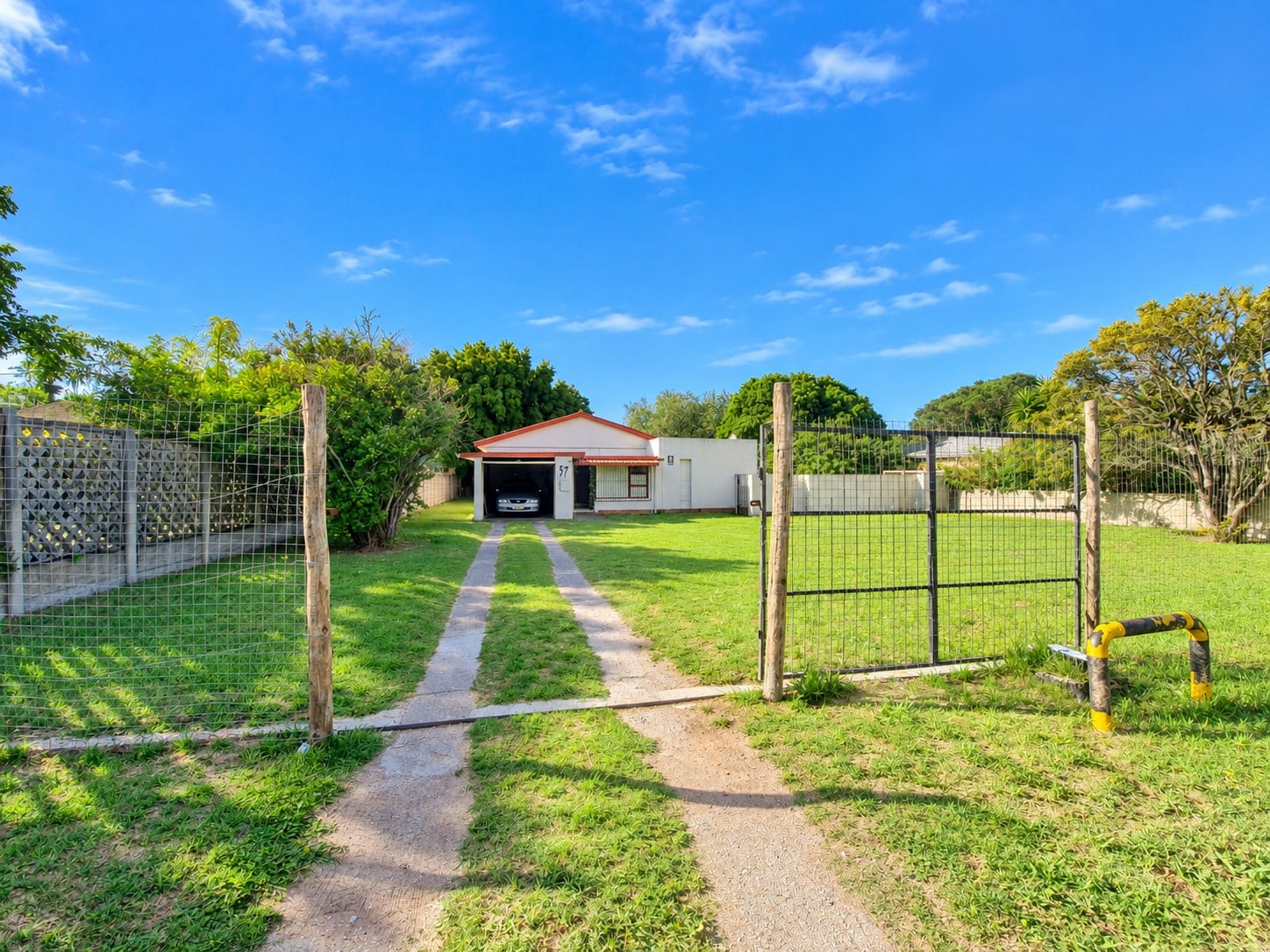 Spacious Four Bedroom Family Home With Two Bathrooms In Prime Walmer Location