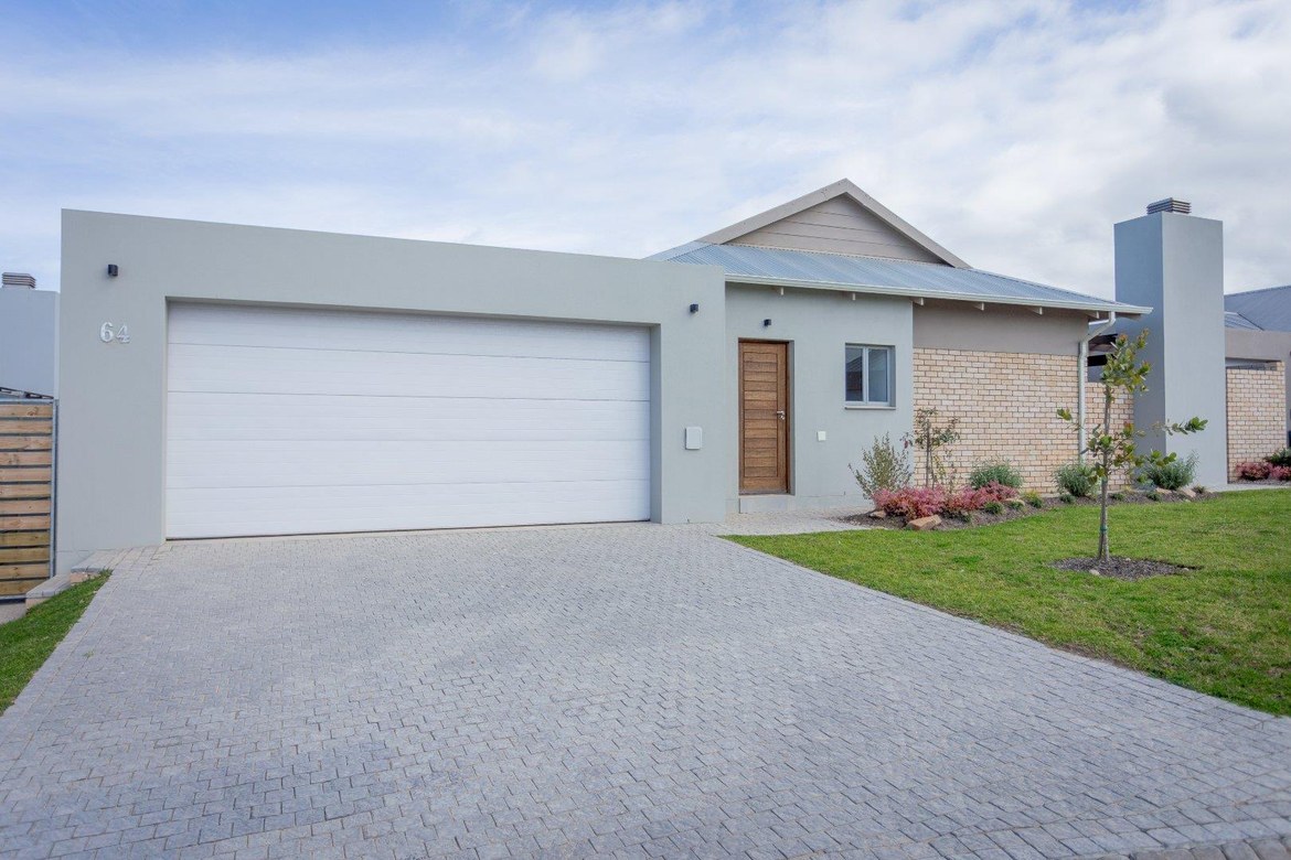 Property photograph 2