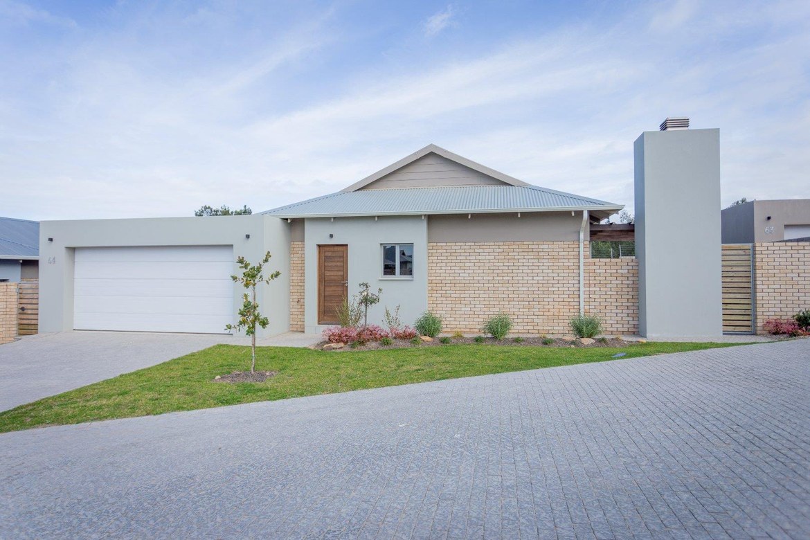 Property photograph 3