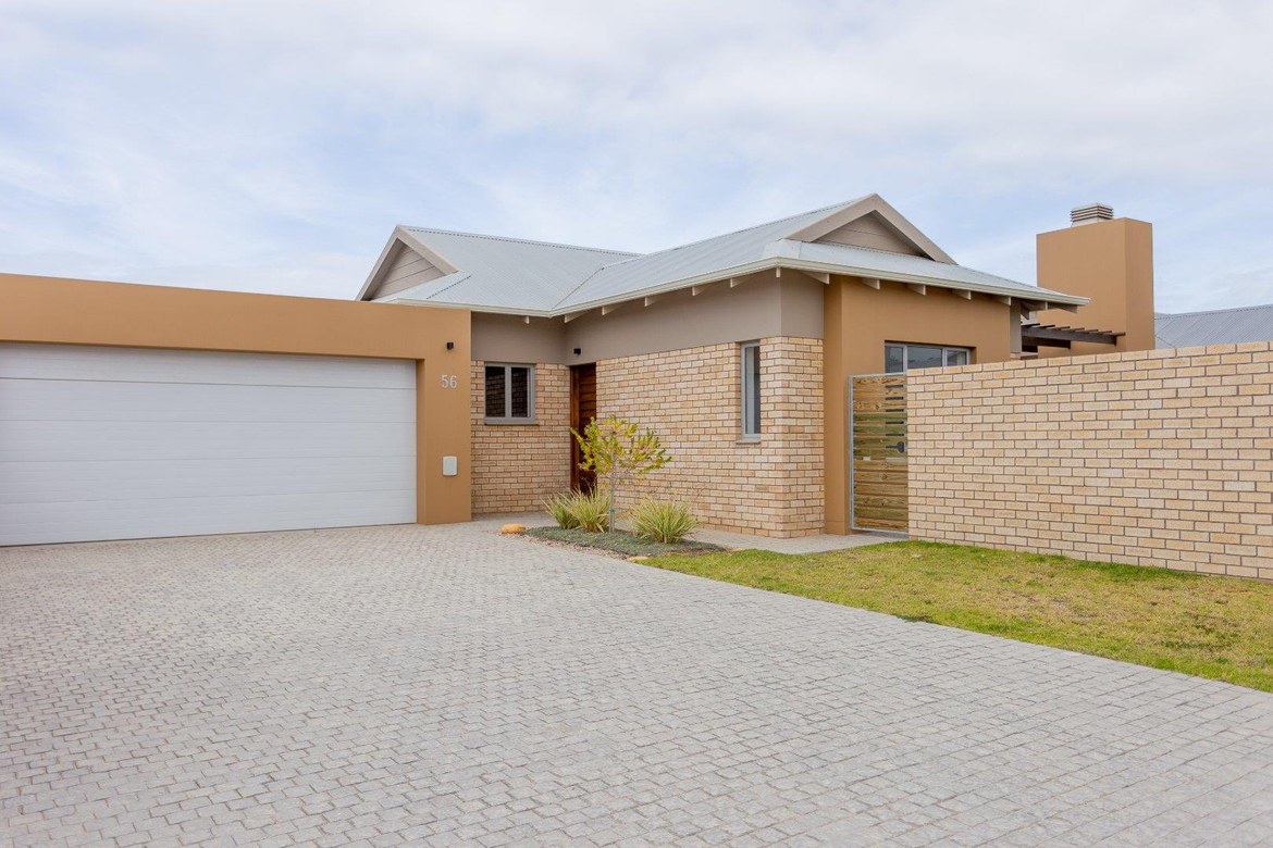 Property photograph 3
