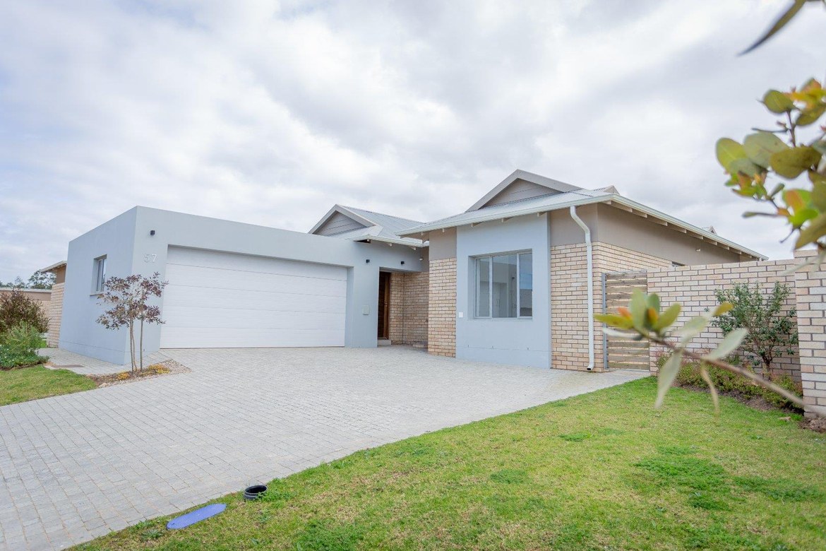 Property photograph 4