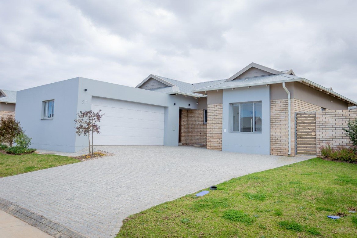 Property photograph 2