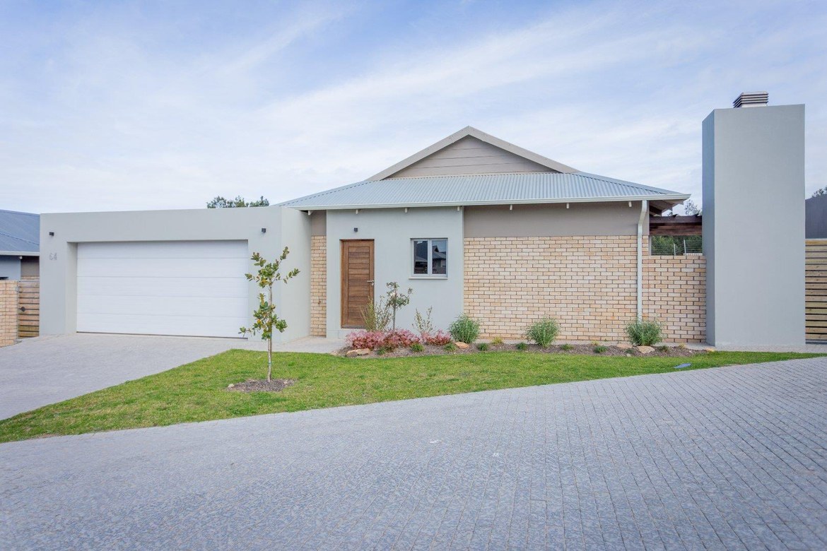 Property photograph 4