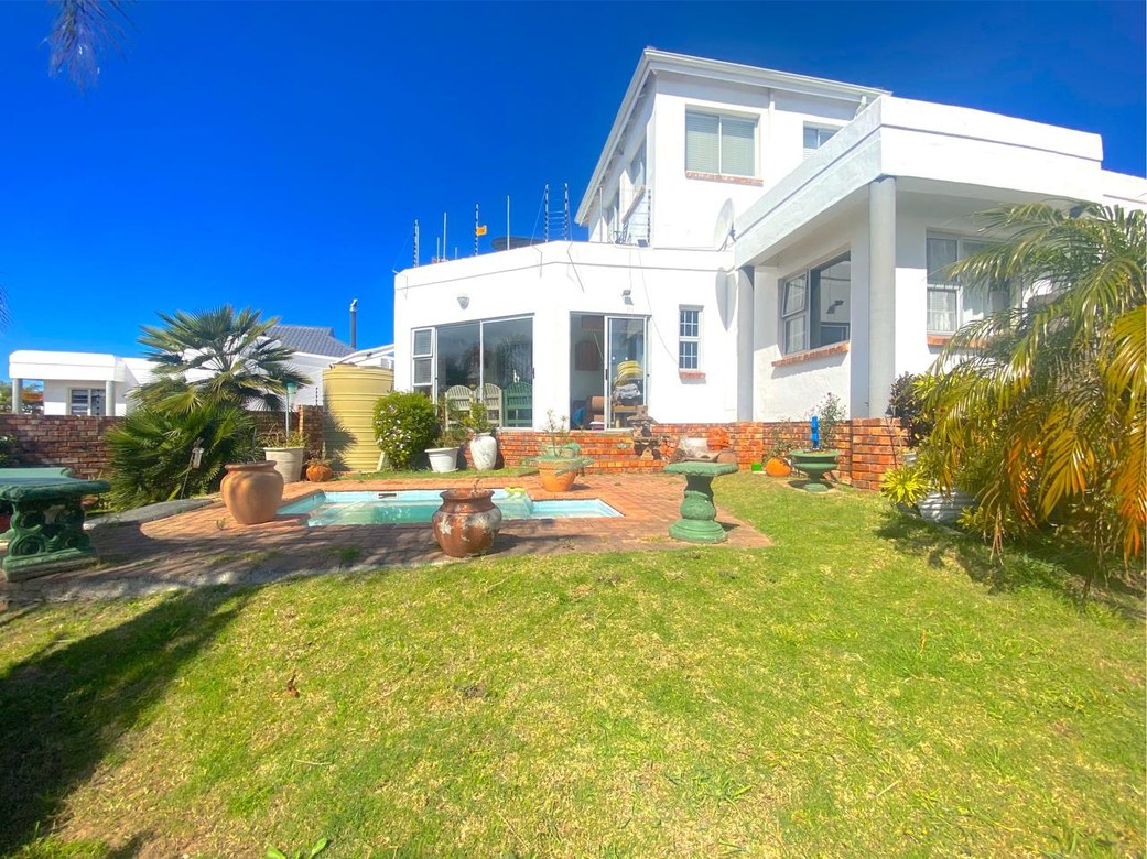 Property photograph 2