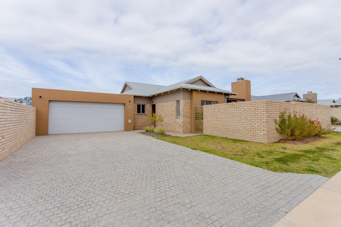 Property photograph 4