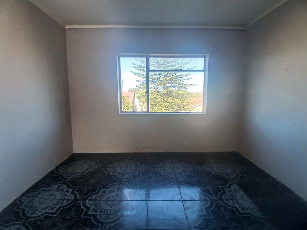 Property photograph 4