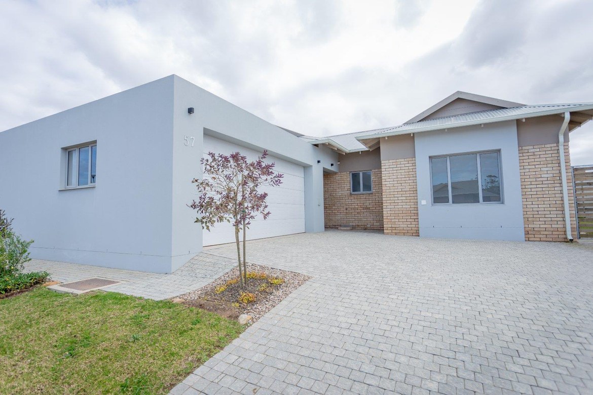 Property photograph 5