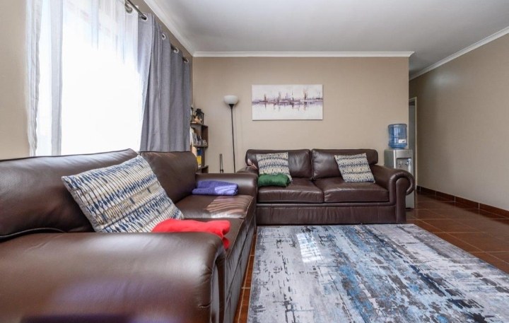 Property photograph 4