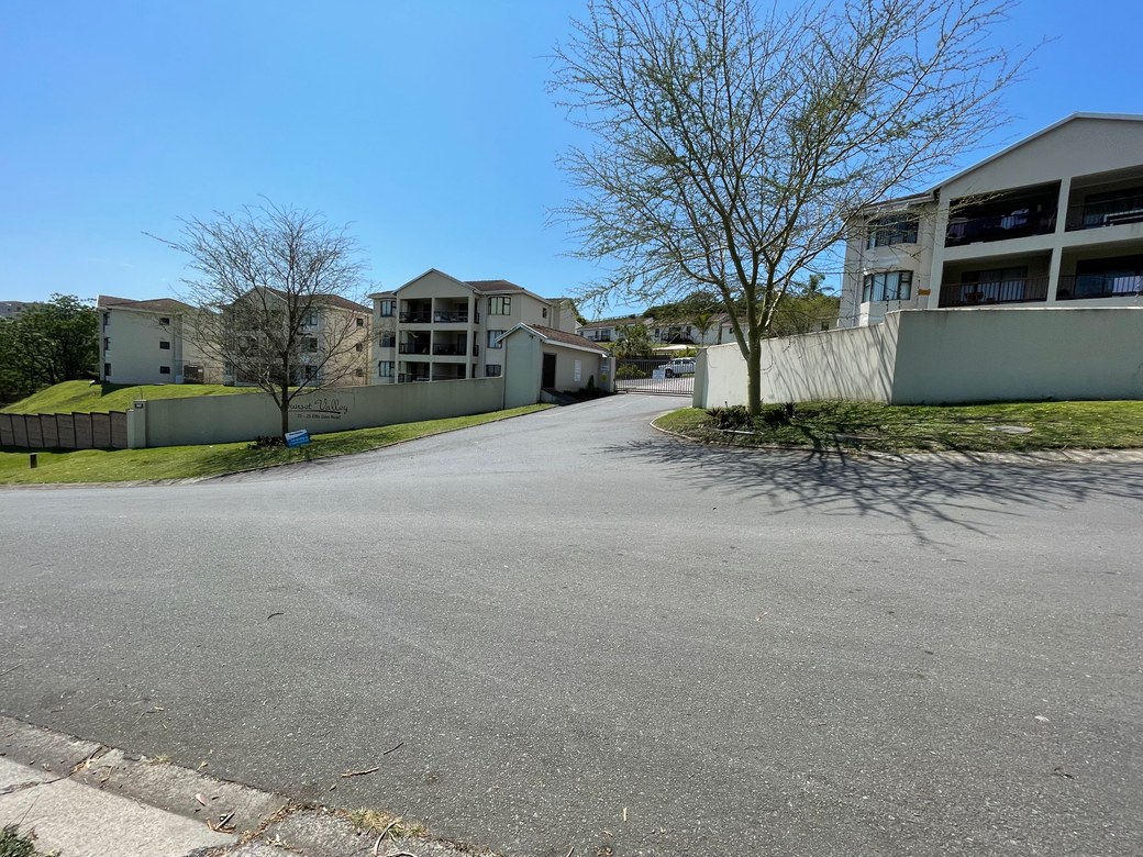 A 3 bedroom Townhouse house