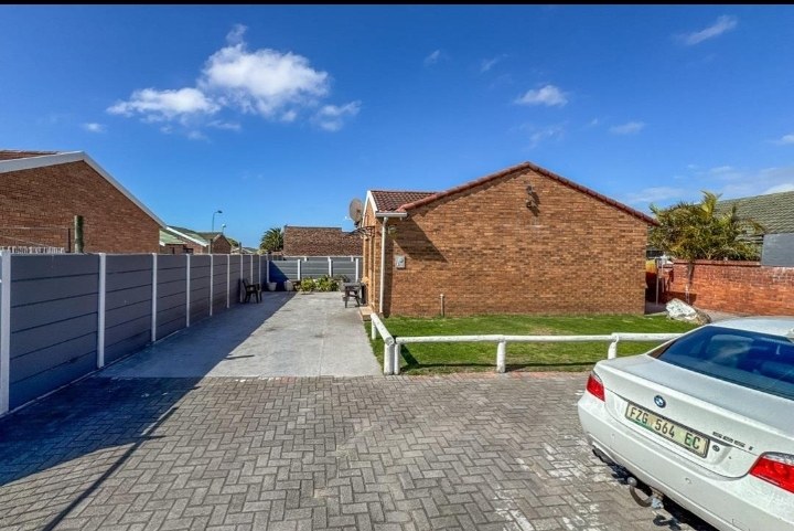 Property photograph 3