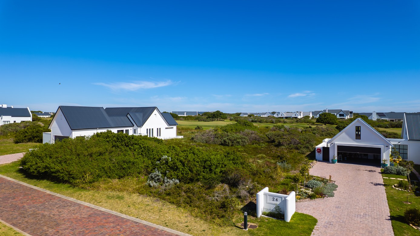Property photograph 4