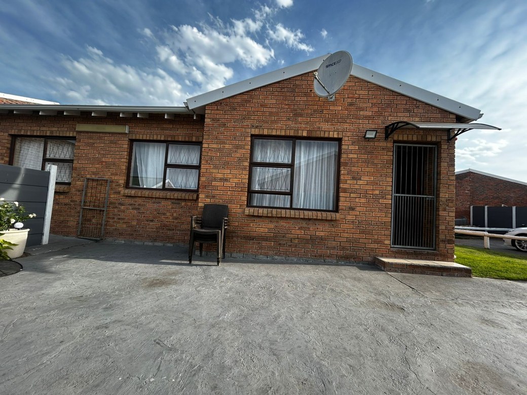 Property photograph 2