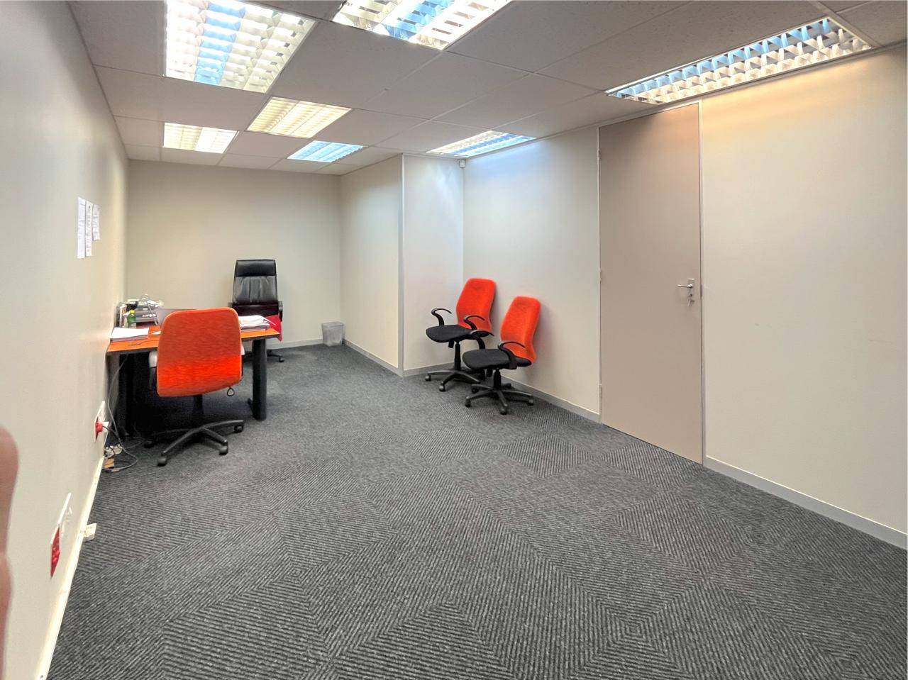 Property photograph 4