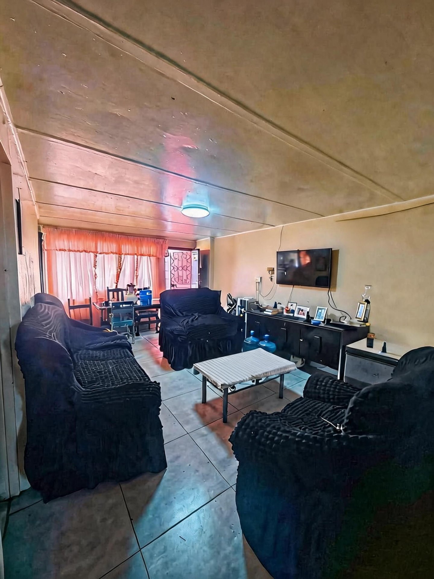 Property photograph 4