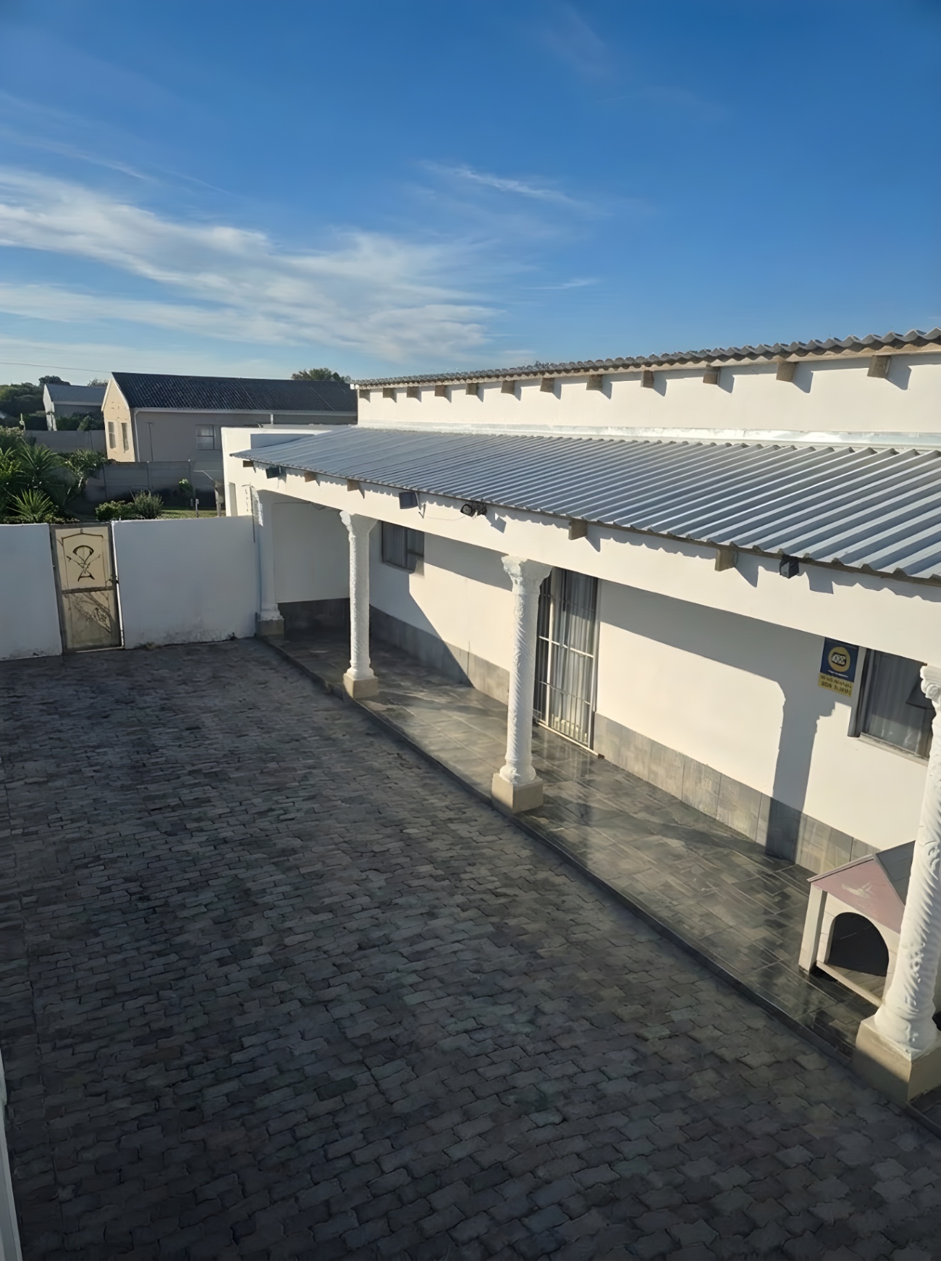 Property photograph 2