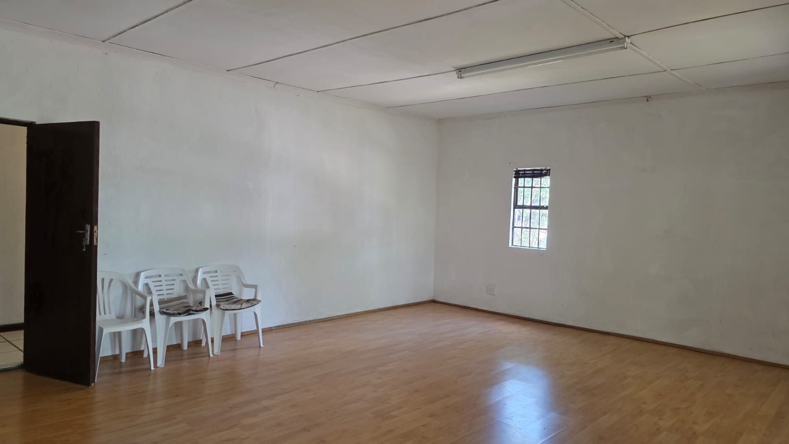 Property photograph 4