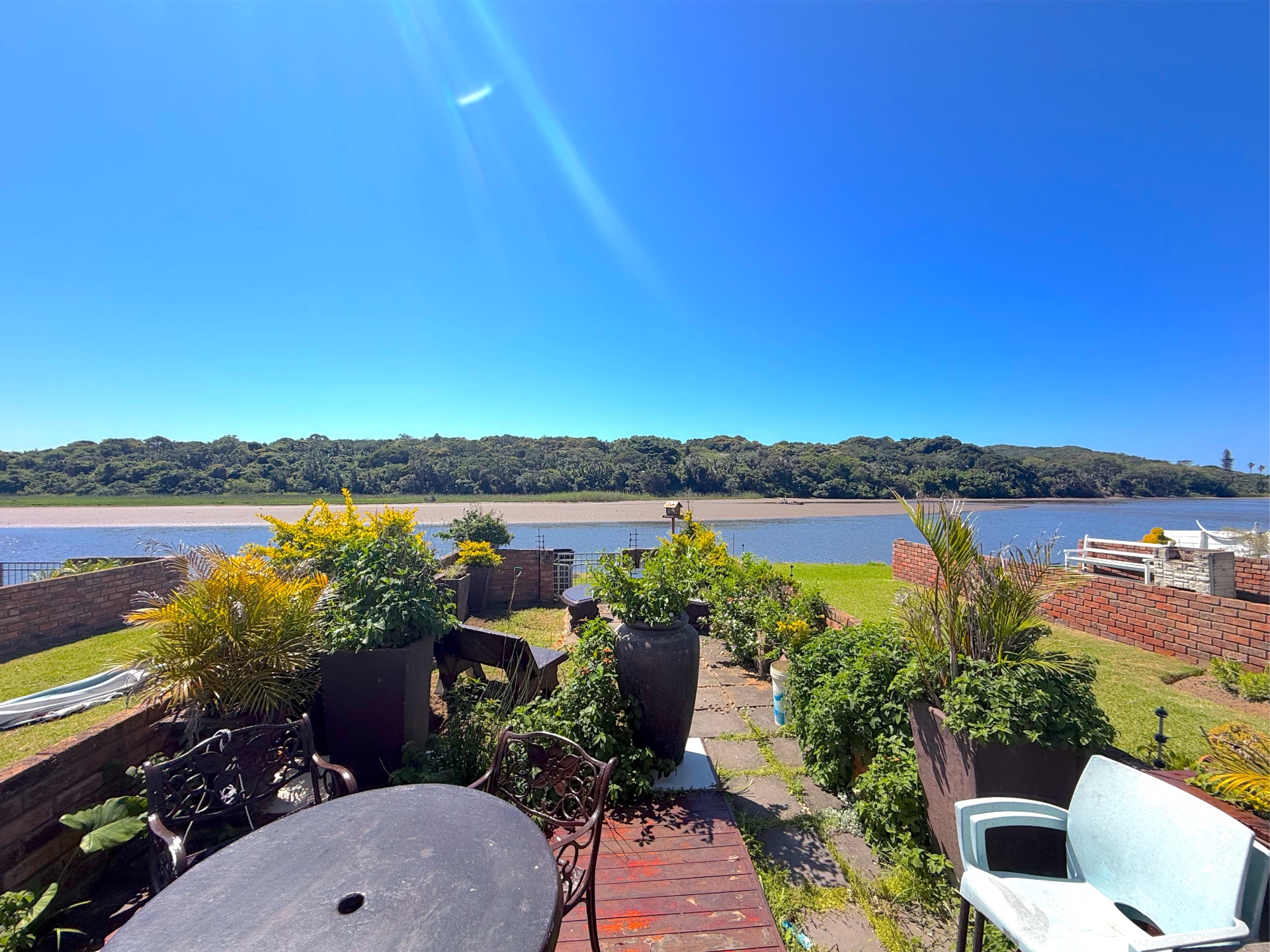 Property photograph 4