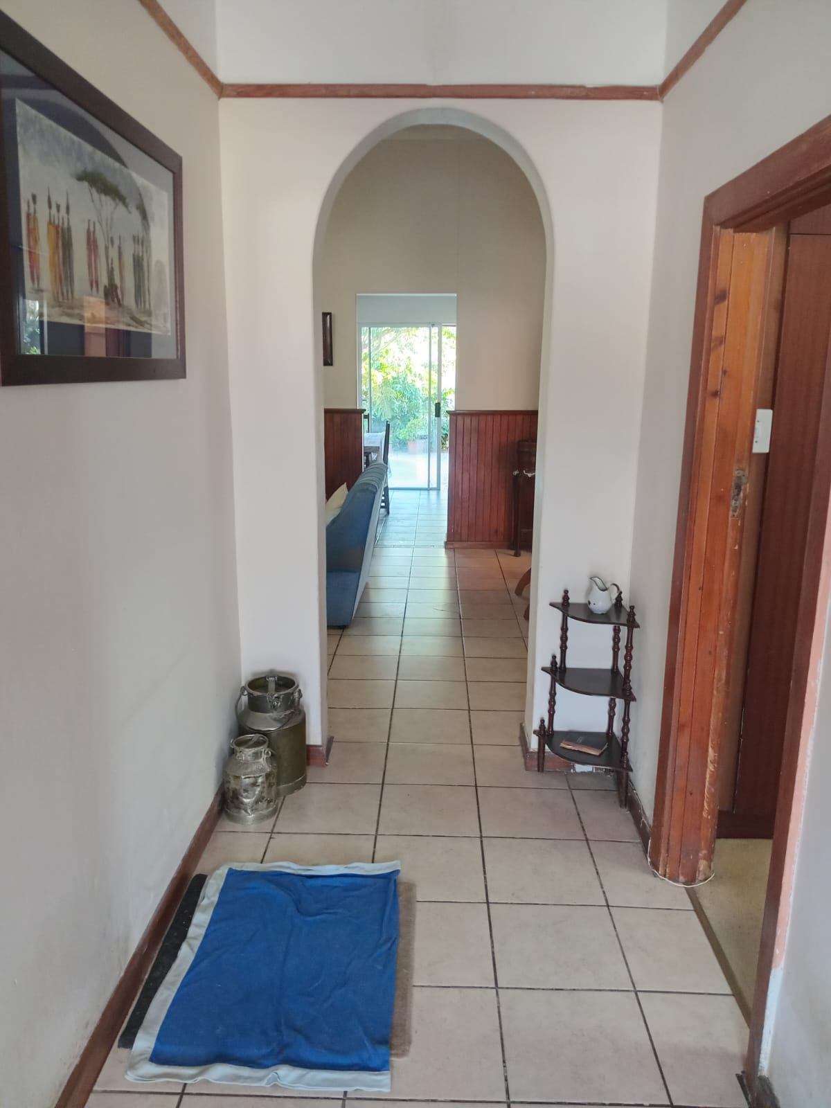 Property photograph 5