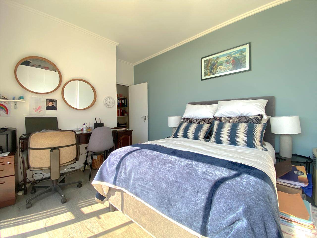 Property photograph 5