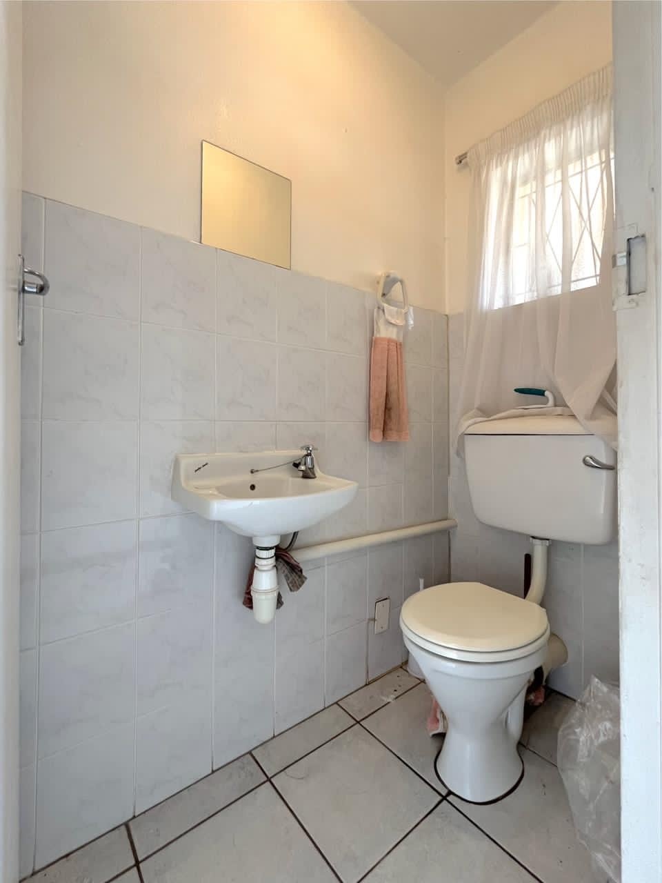 Property photograph 5