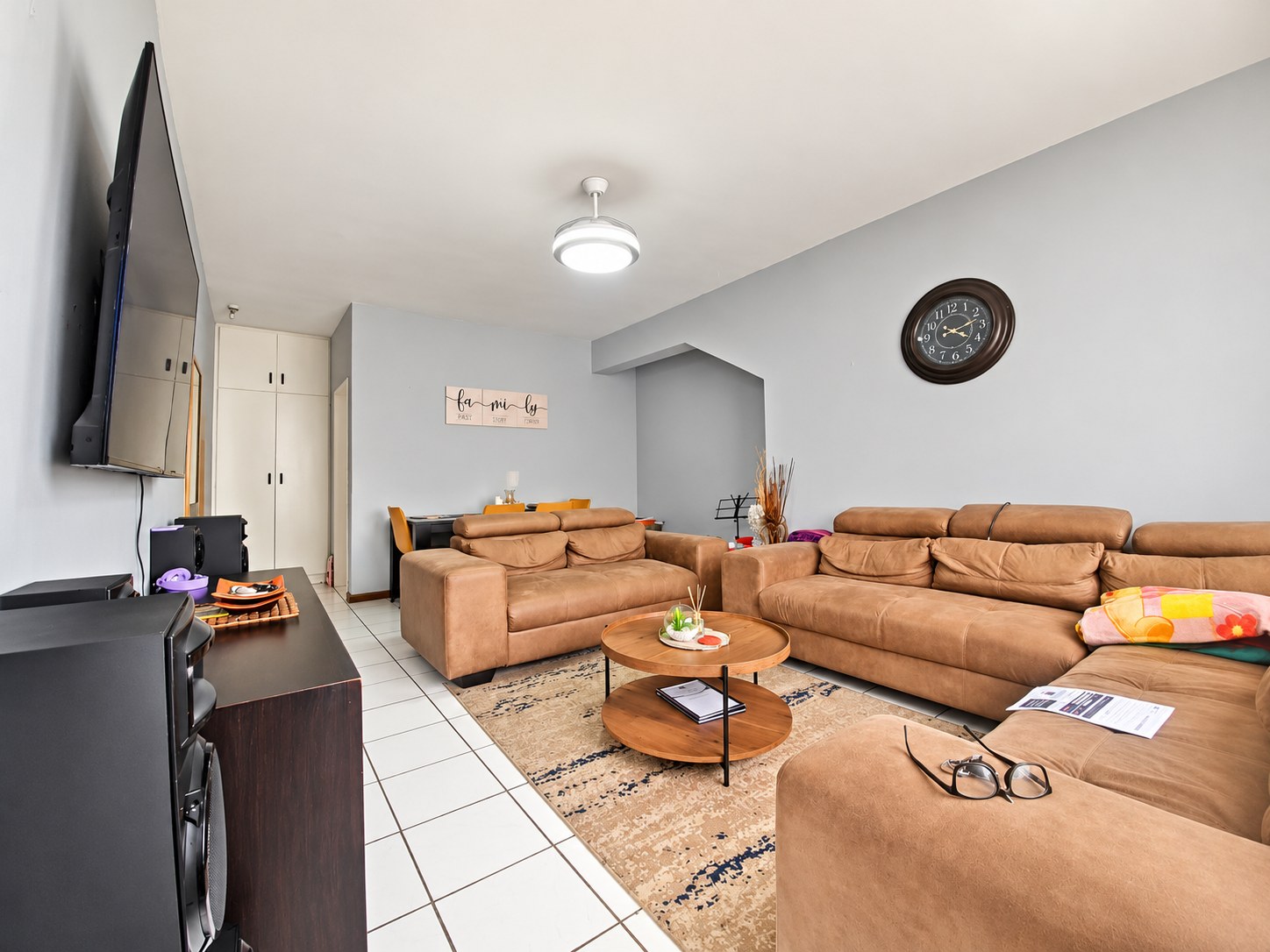 Property photograph 3