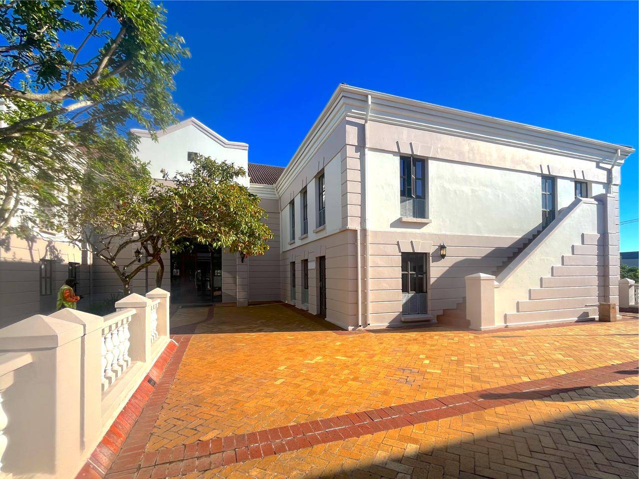 Property photograph 2