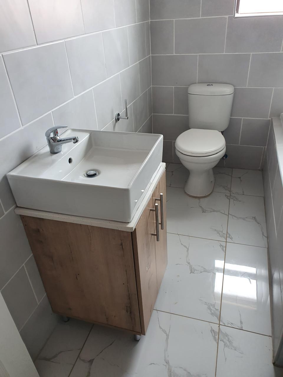 Property photograph 5