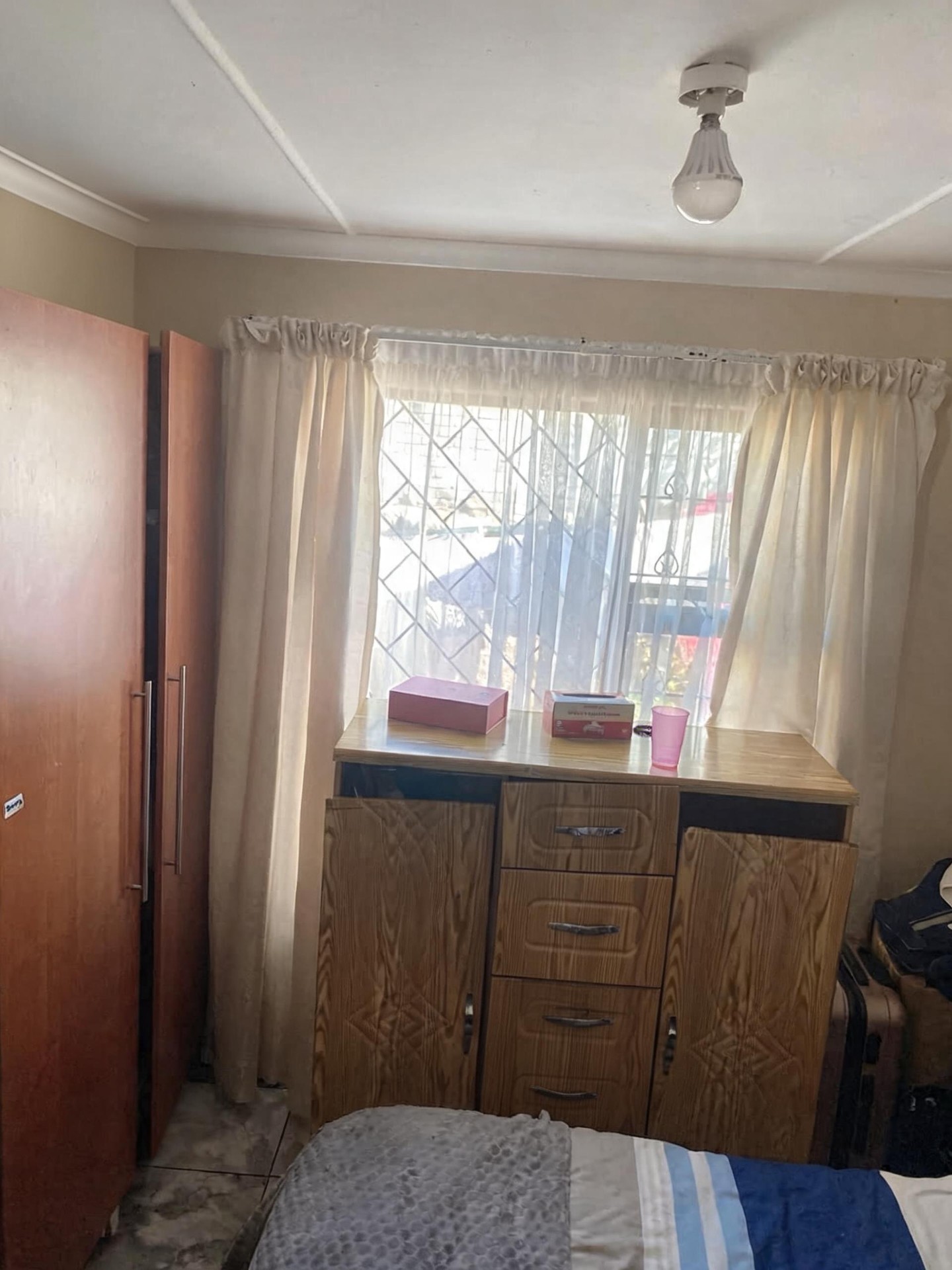 Property photograph 5