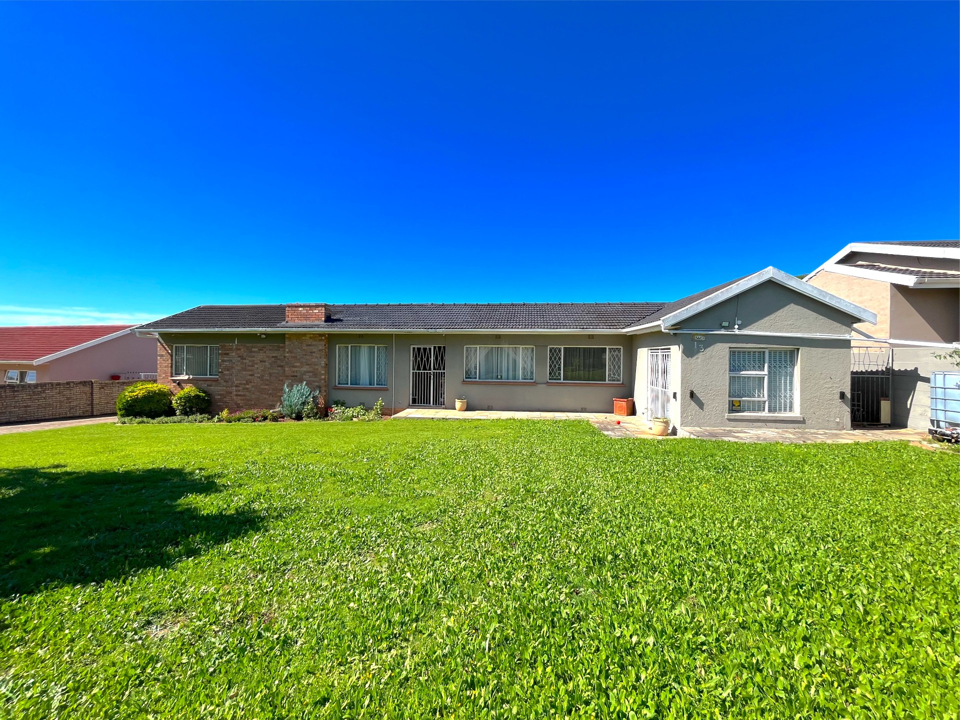 Property photograph 2