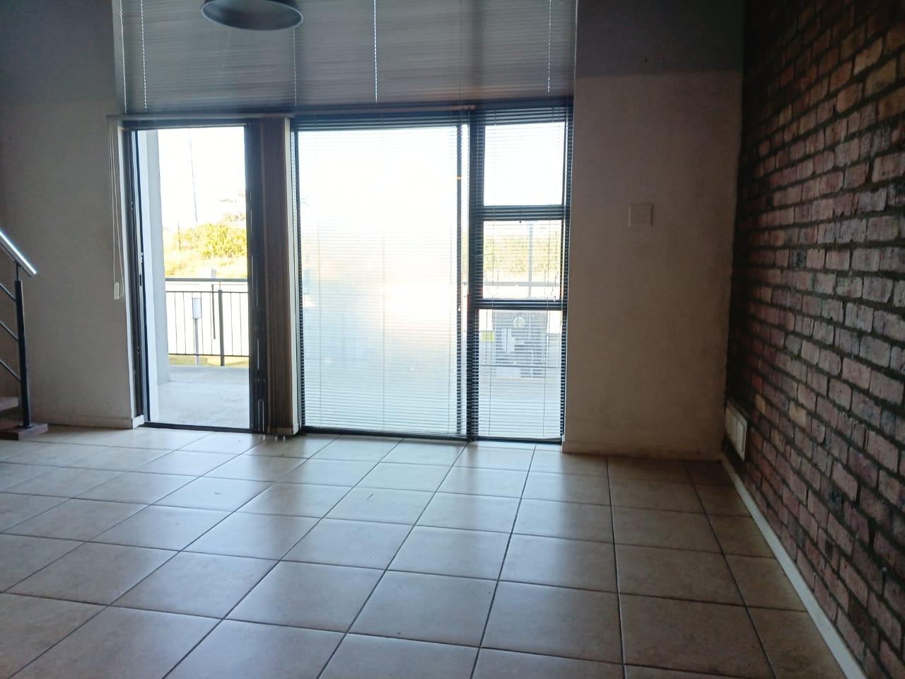 Property photograph 3