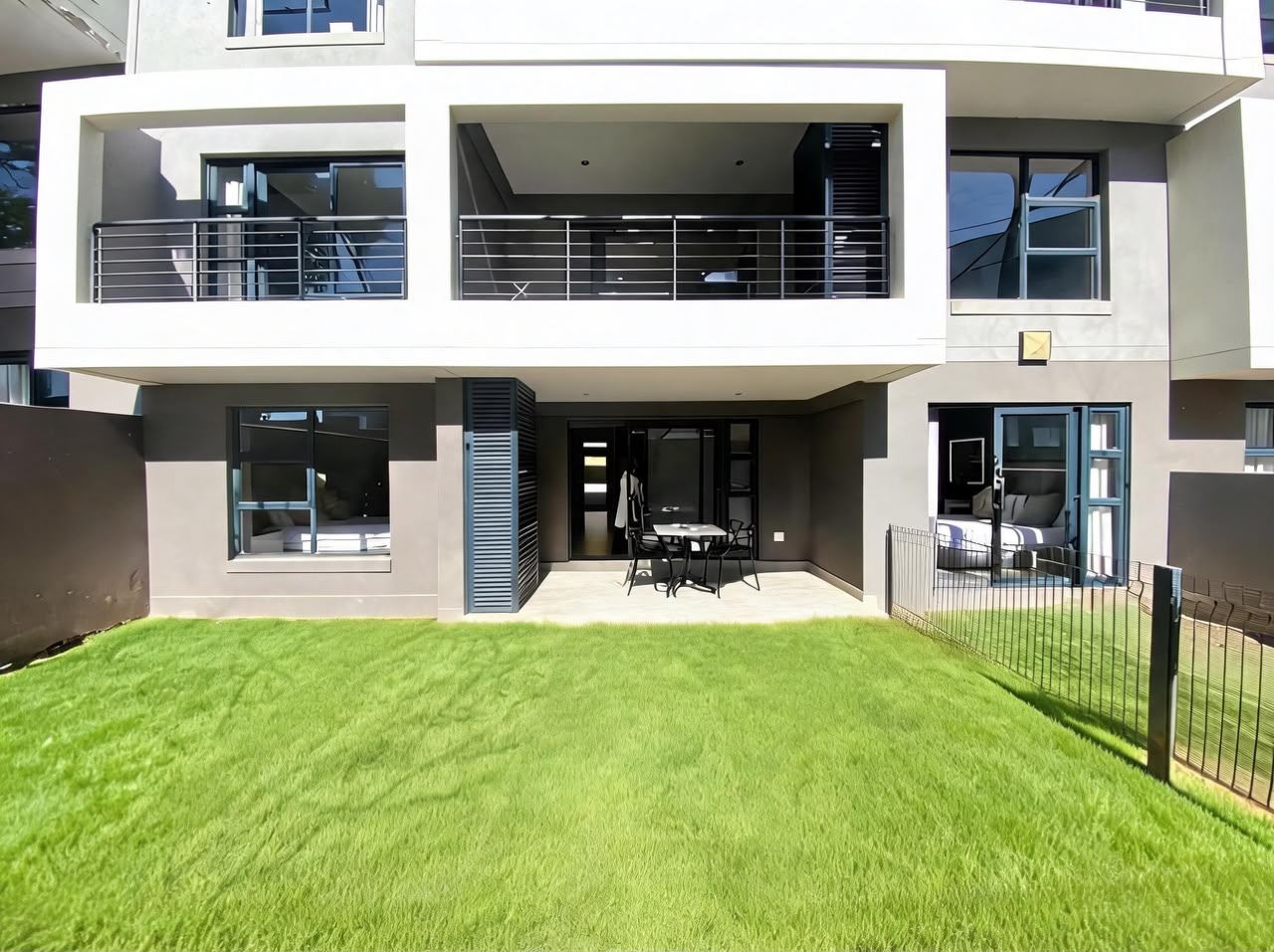 Exclusive Fully Furnished 2 Bedroom Garden Apartment for Rent in Odyssey