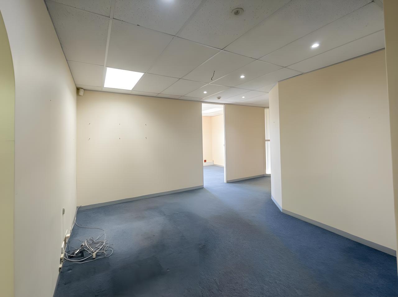 Property photograph 4