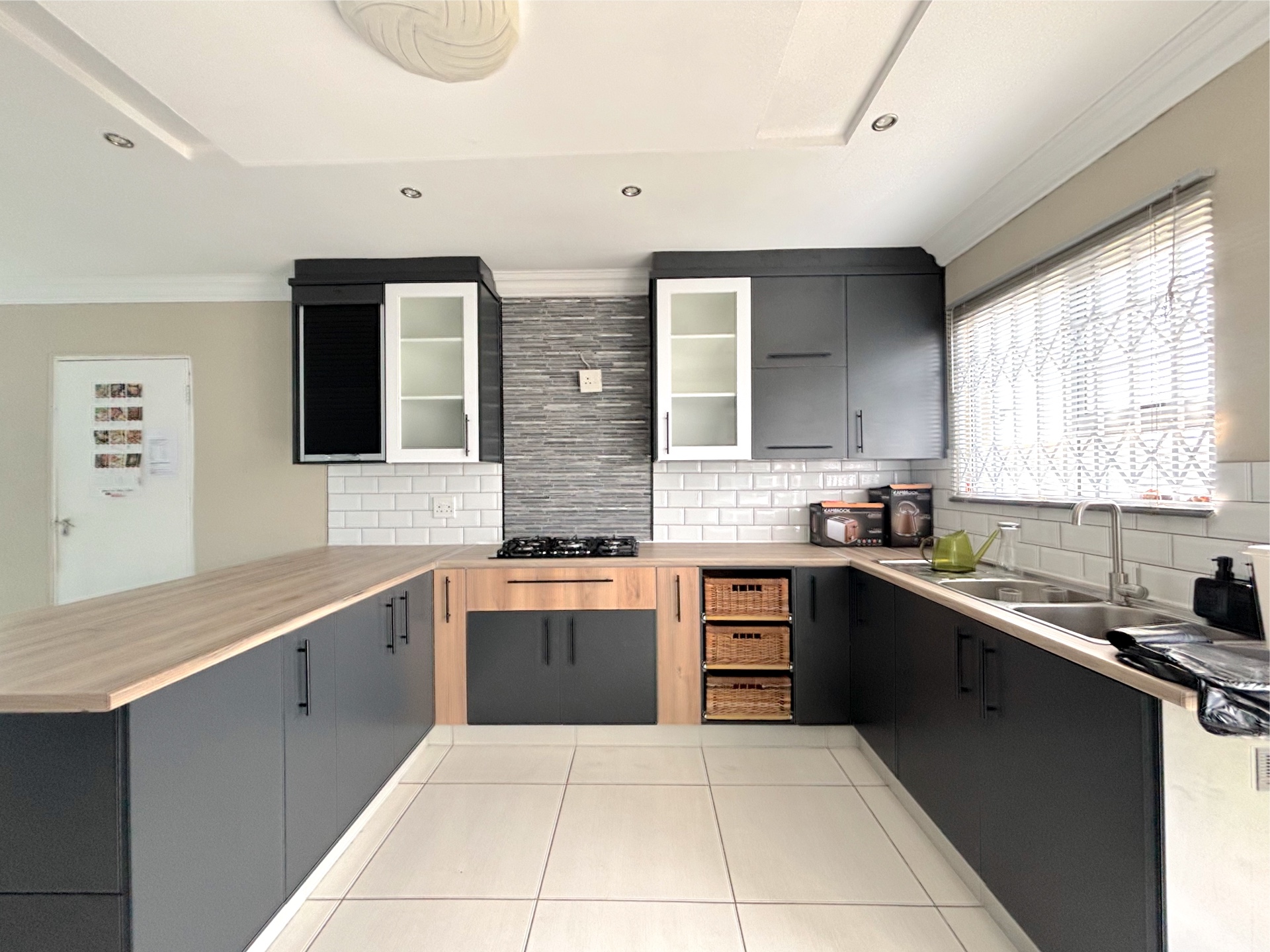 Property photograph 4