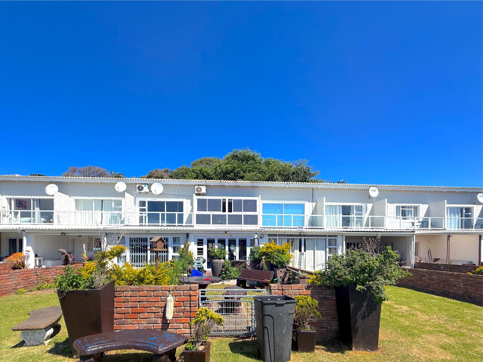 Stunning Riverside Townhouse in Bonza Bay