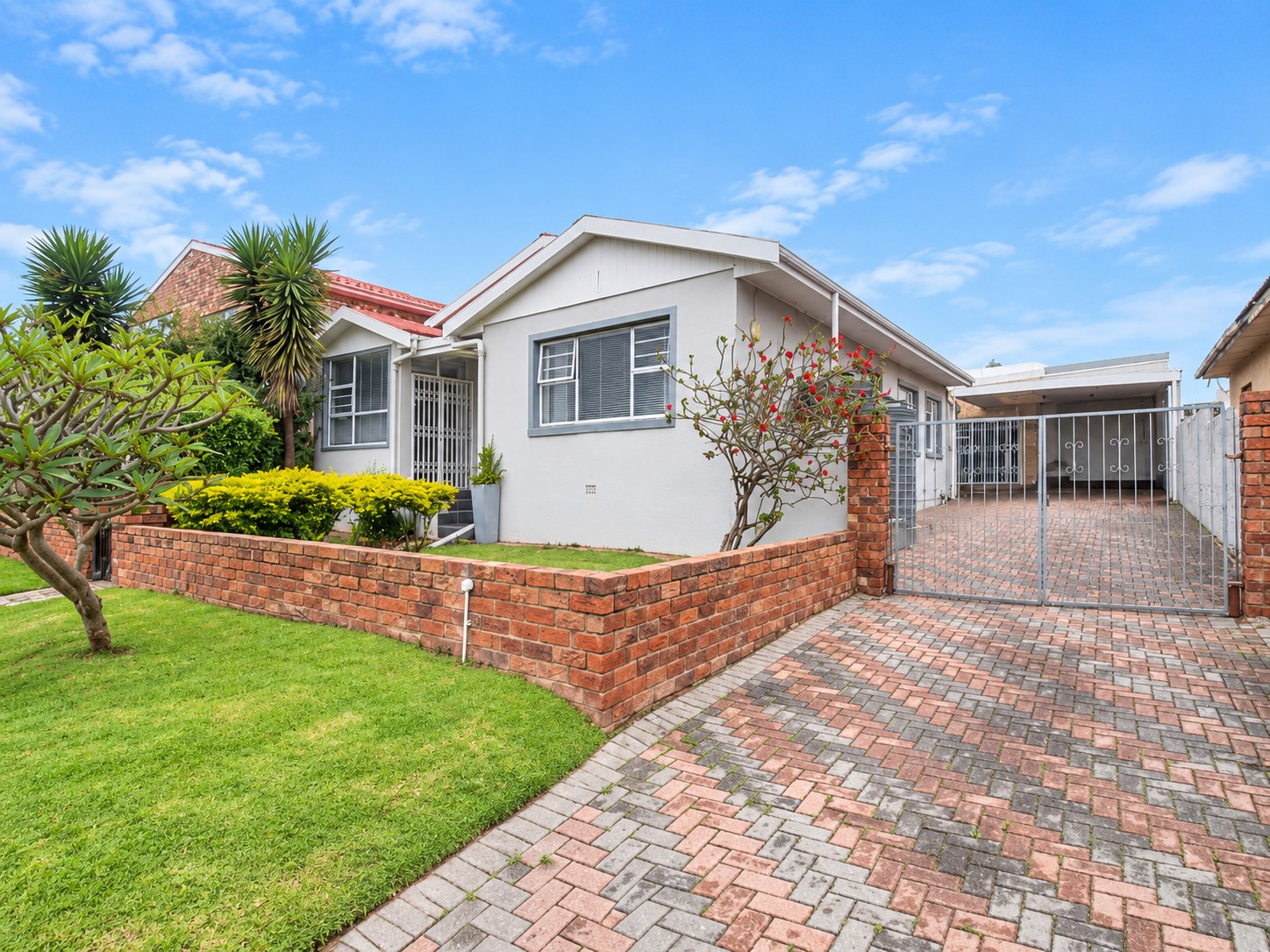 Property photograph 2