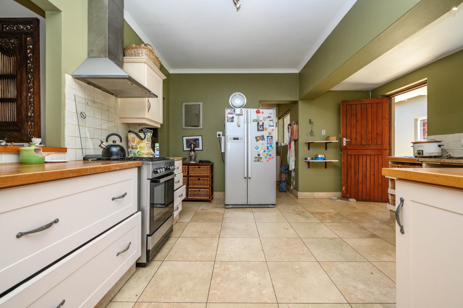 Property photograph 5